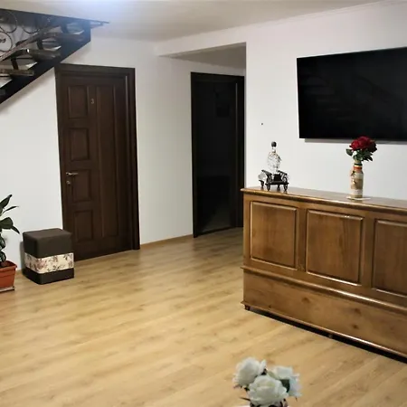 Gazde/Camere de închiriat Casa Sofia *